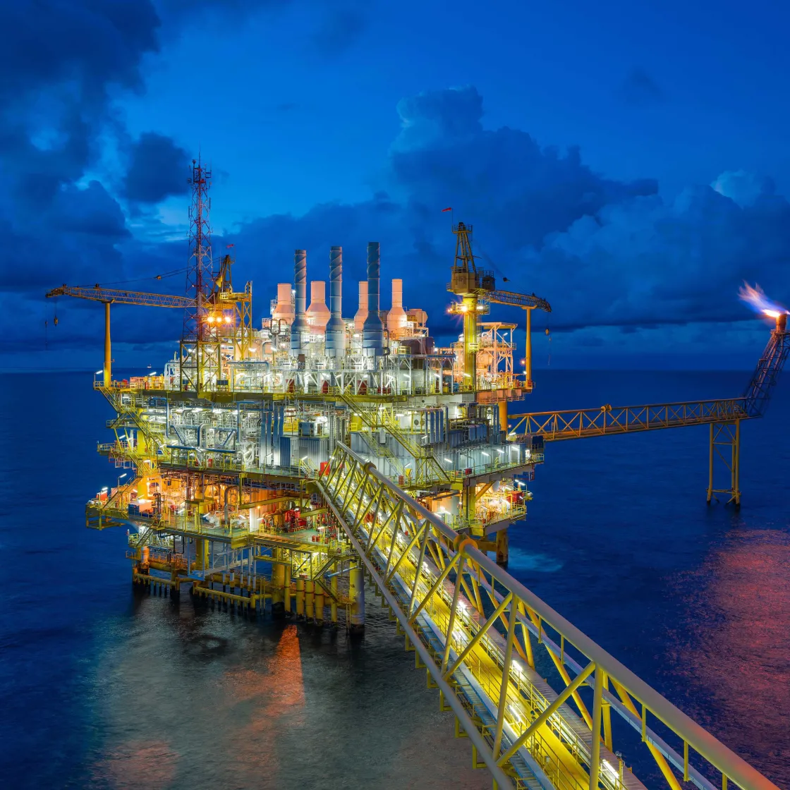 Offshore oil and gas central processing platform